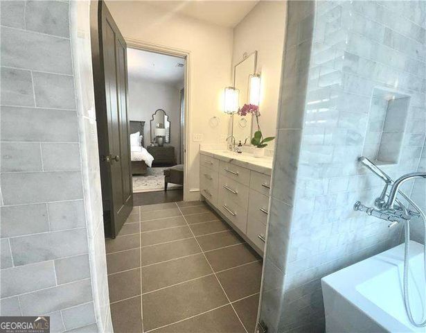 102 Grand Crescent, Alpharetta, GA 30009