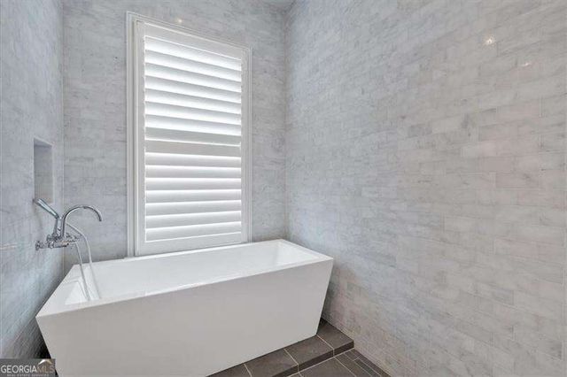 102 Grand Crescent, Alpharetta, GA 30009