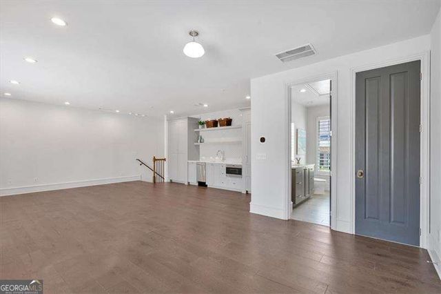 102 Grand Crescent, Alpharetta, GA 30009