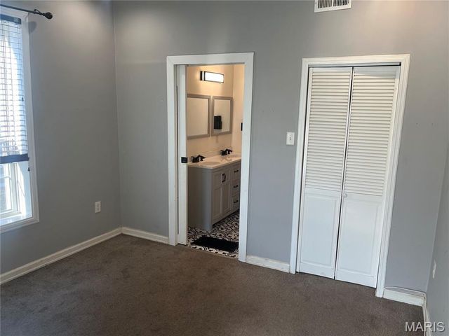 9531 Marlowe Avenue, St Louis, MO 63114