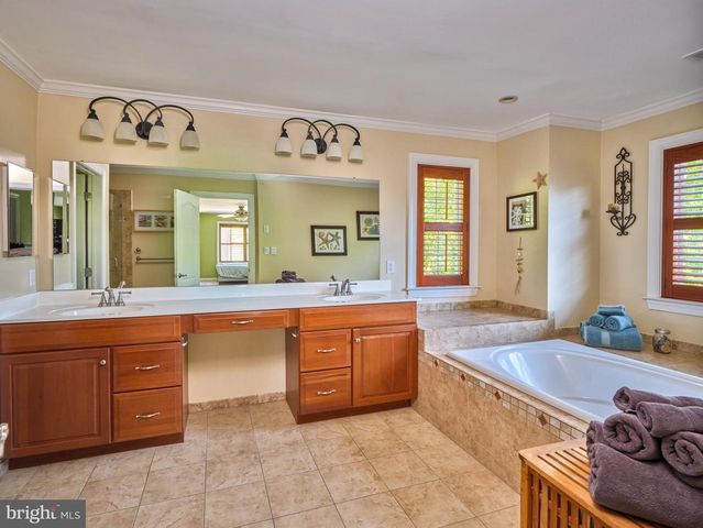 3844 SPRINGTOWN RD, Furlong, PA 18925