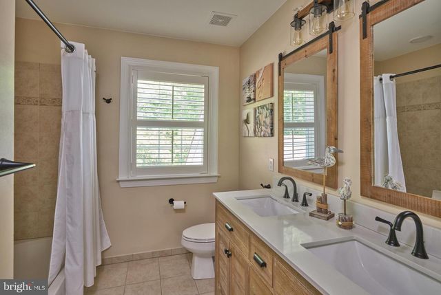 3844 SPRINGTOWN RD, Furlong, PA 18925