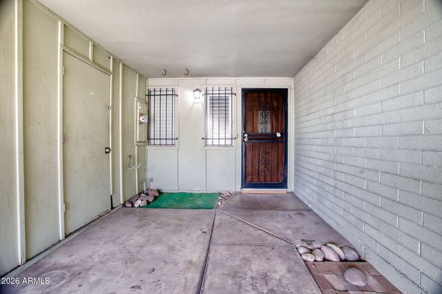 1907 W BELMONT Avenue, Phoenix, AZ 85021