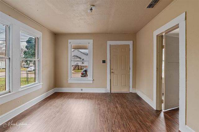 325 Edwards Street, Bossier City, LA 71111