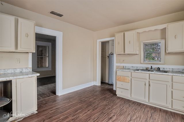 325 Edwards Street, Bossier City, LA 71111