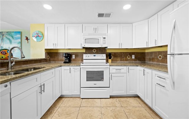 4903 State Hwy 361 410, Port Aransas, TX 78373