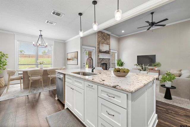 14139 Lexi Ct, Tyler, TX 75703