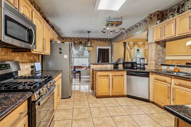 12903 Ravens Chase Lane, Cypress, TX 77429