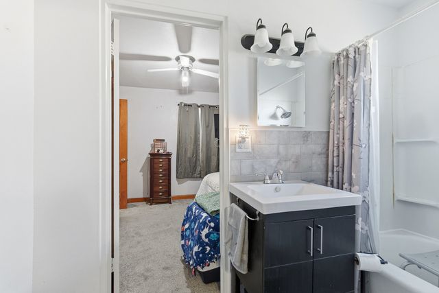 2400 47th Street, Moline, IL 61265