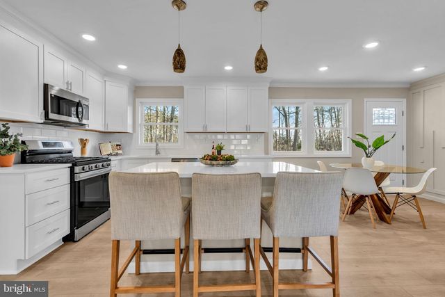 4 DUTCHTOWN RD, Voorhees, NJ 08043