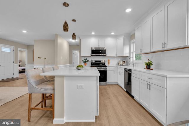 4 DUTCHTOWN RD, Voorhees, NJ 08043