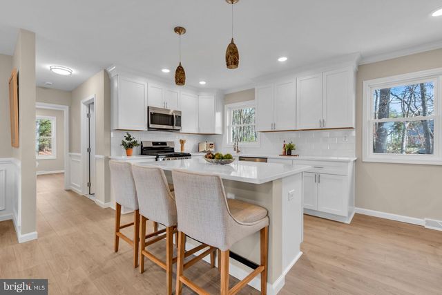 4 DUTCHTOWN RD, Voorhees, NJ 08043