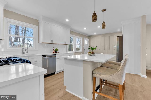 4 DUTCHTOWN RD, Voorhees, NJ 08043