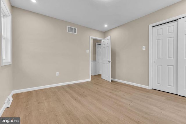 4 DUTCHTOWN RD, Voorhees, NJ 08043