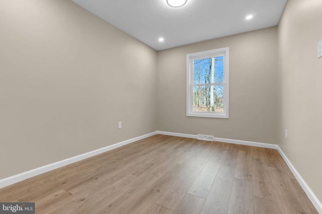 4 DUTCHTOWN RD, Voorhees, NJ 08043