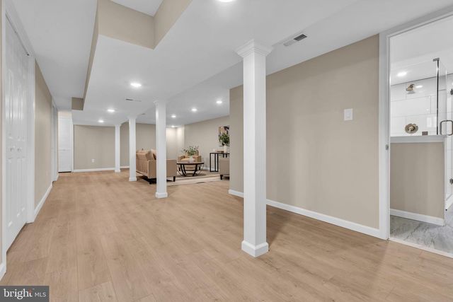 4 DUTCHTOWN RD, Voorhees, NJ 08043