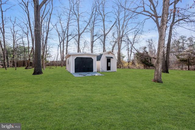 4 DUTCHTOWN RD, Voorhees, NJ 08043