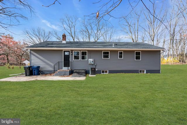 4 DUTCHTOWN RD, Voorhees, NJ 08043