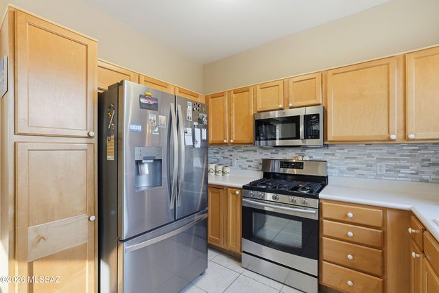 7989 W Morning Light Way, Tucson, AZ 85743