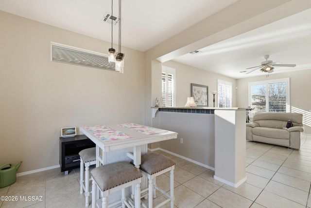 7989 W Morning Light Way, Tucson, AZ 85743