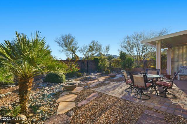 7989 W Morning Light Way, Tucson, AZ 85743