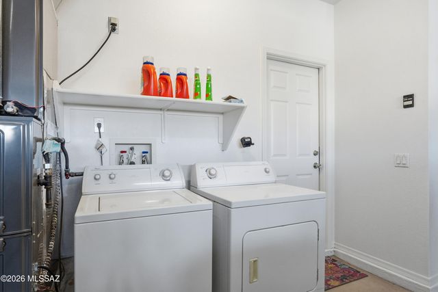 7989 W Morning Light Way, Tucson, AZ 85743