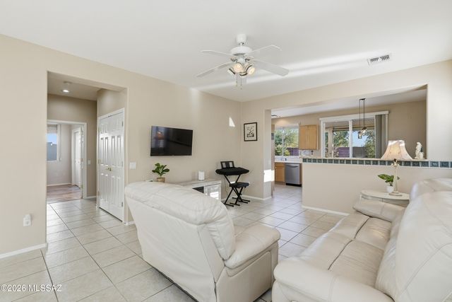 7989 W Morning Light Way, Tucson, AZ 85743