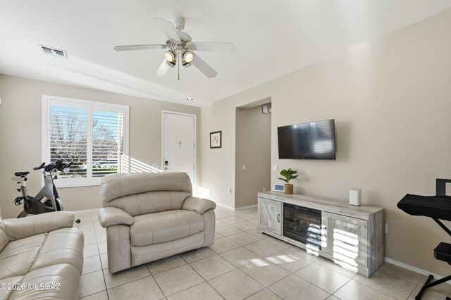 7989 W Morning Light Way, Tucson, AZ 85743