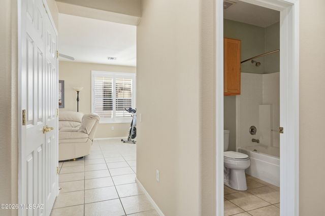 7989 W Morning Light Way, Tucson, AZ 85743