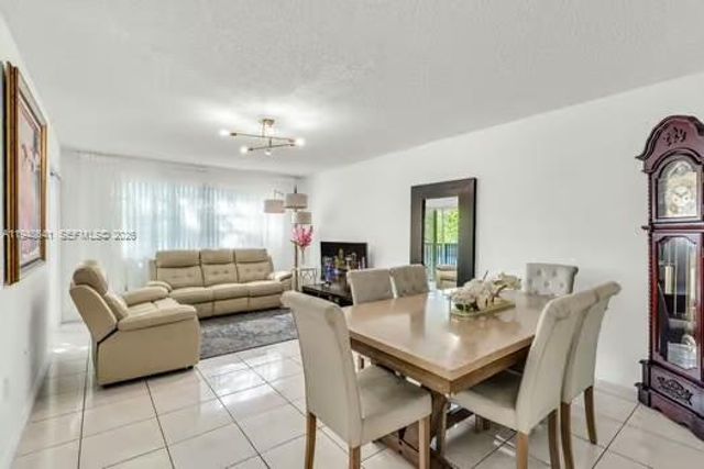 15430 SW 82nd Ln 625, Miami, FL 33193