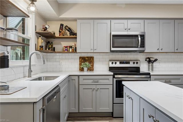 74 Westview DR, Hampton, VA 23666