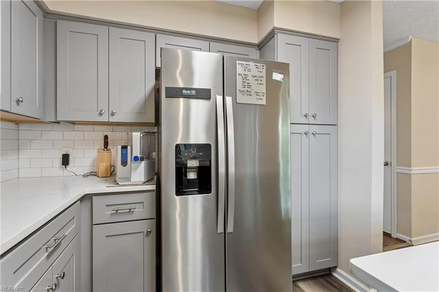 74 Westview DR, Hampton, VA 23666