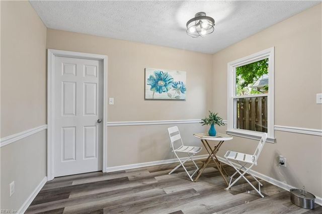 74 Westview DR, Hampton, VA 23666