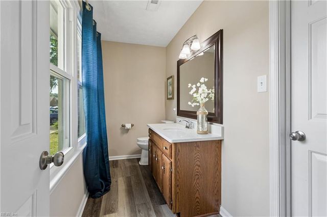 74 Westview DR, Hampton, VA 23666
