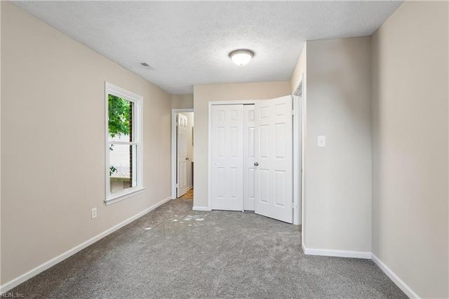 74 Westview DR, Hampton, VA 23666