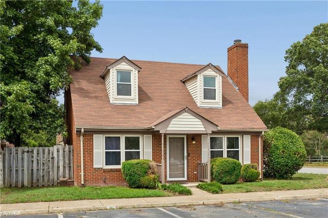74 Westview DR, Hampton, VA 23666