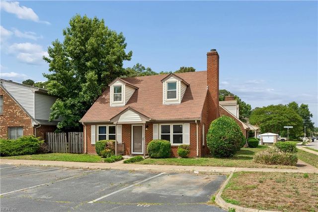 74 Westview DR, Hampton, VA 23666