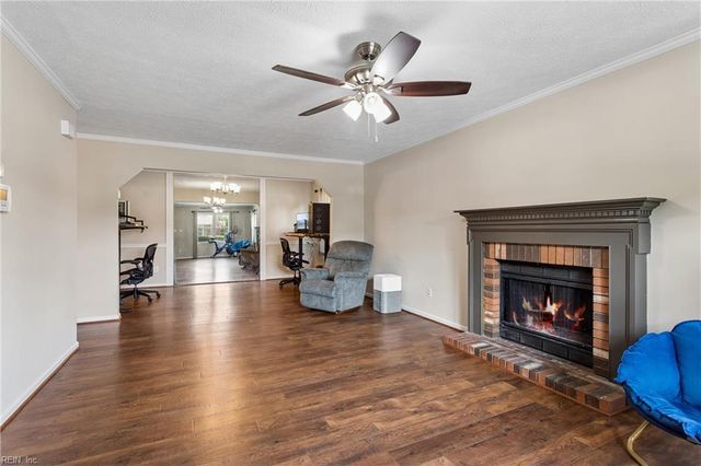74 Westview DR, Hampton, VA 23666