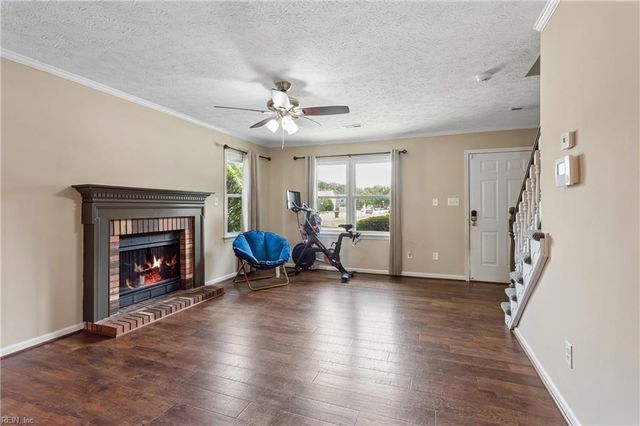 74 Westview DR, Hampton, VA 23666
