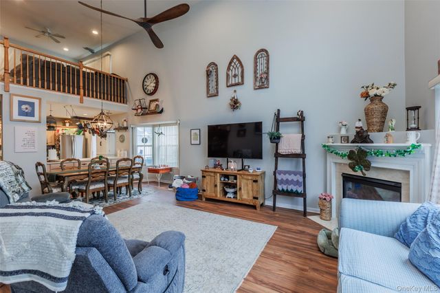 10 Tracie Lane, Middle Island, NY 11953