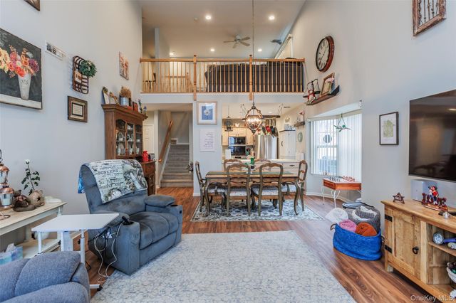 10 Tracie Lane, Middle Island, NY 11953