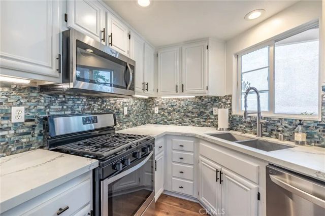 63 Poppyfield Lane, Rancho Santa Margarita, CA 92688