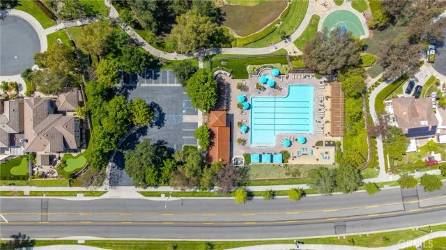 63 Poppyfield Lane, Rancho Santa Margarita, CA 92688