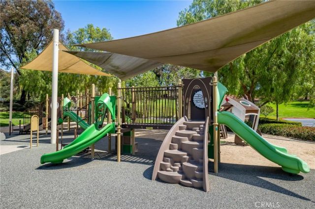 63 Poppyfield Lane, Rancho Santa Margarita, CA 92688