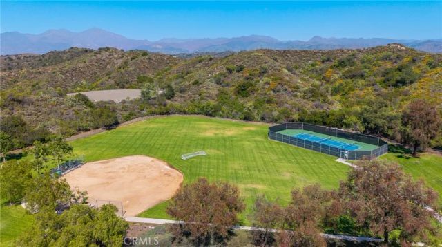 63 Poppyfield Lane, Rancho Santa Margarita, CA 92688