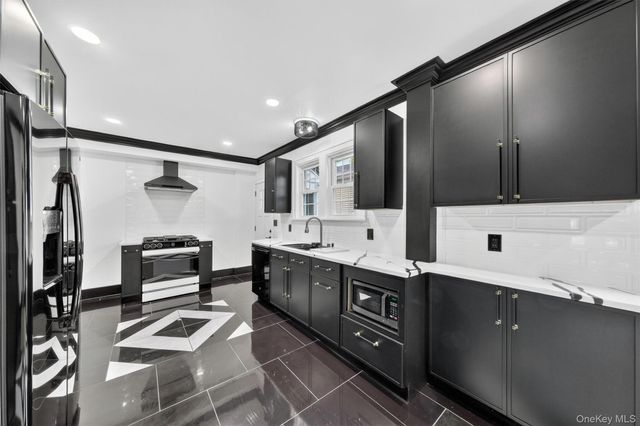 32 Dutchess Terrace, Beacon, NY 12508