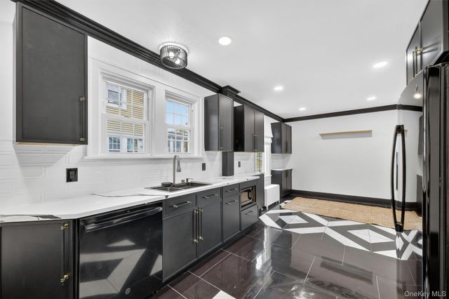 32 Dutchess Terrace, Beacon, NY 12508
