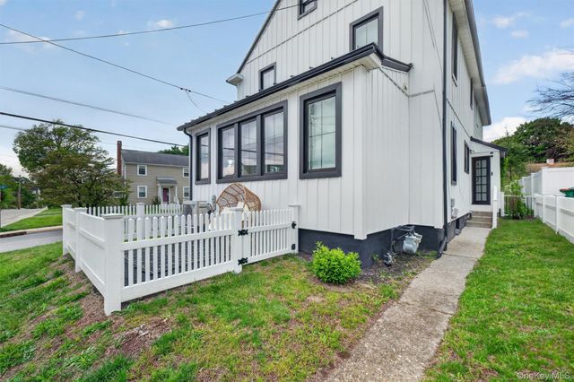 32 Dutchess Terrace, Beacon, NY 12508