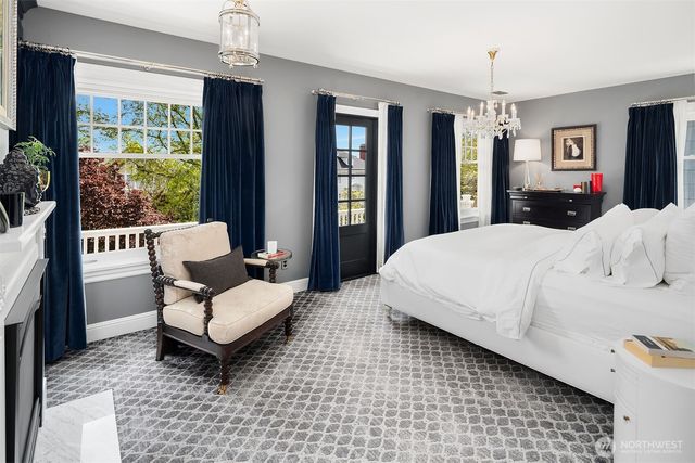 2833 10th Avenue E, Seattle, WA 98102