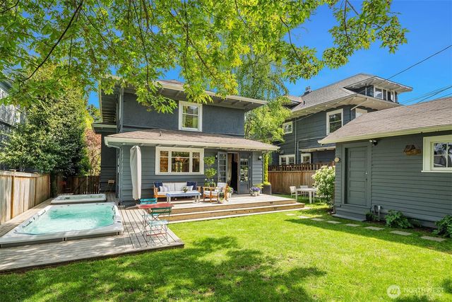 2833 10th Avenue E, Seattle, WA 98102
